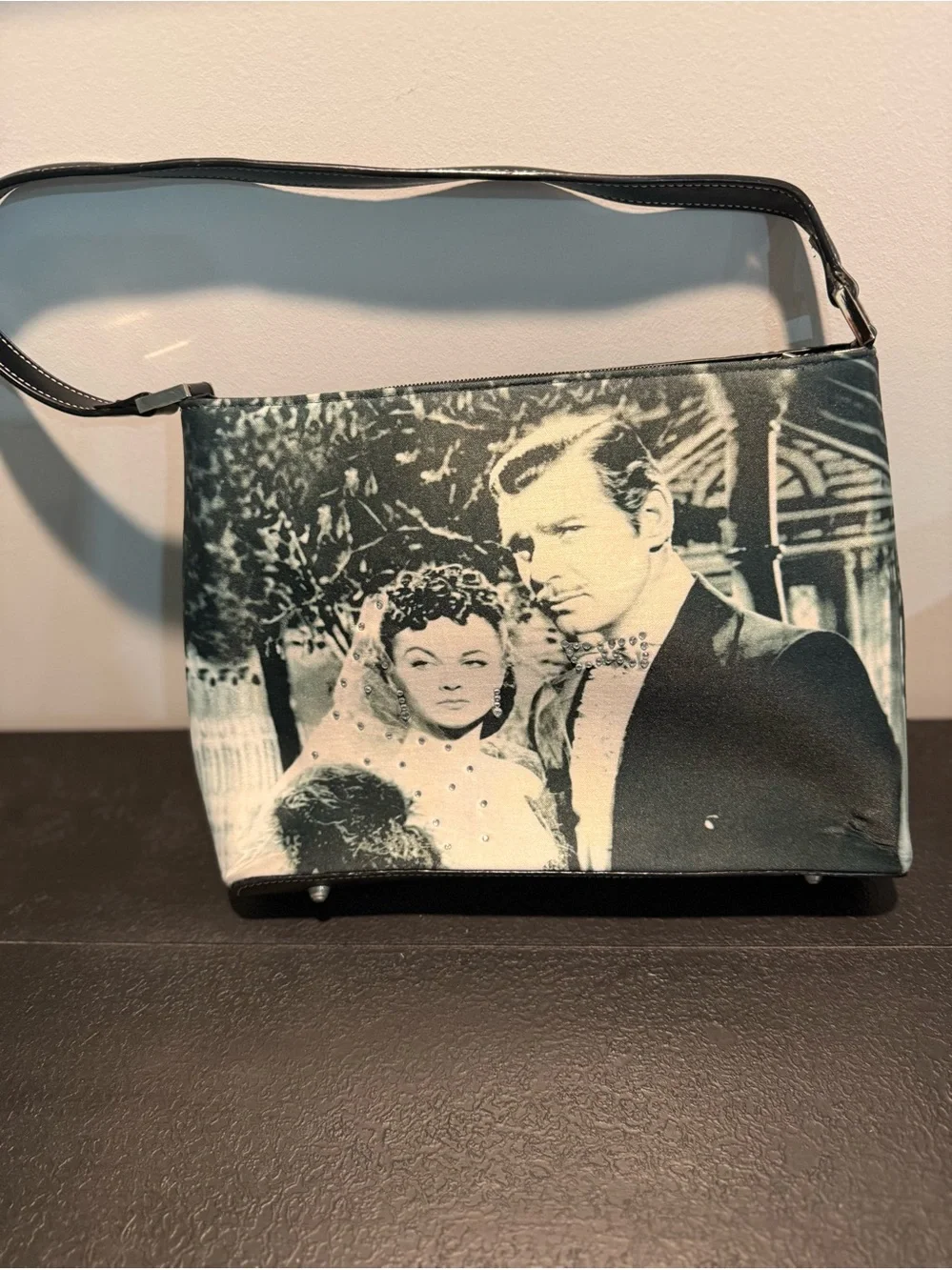 GONE WITH THE WIND Black & White Printed Messenger Bag with Vintage Photo Graphi